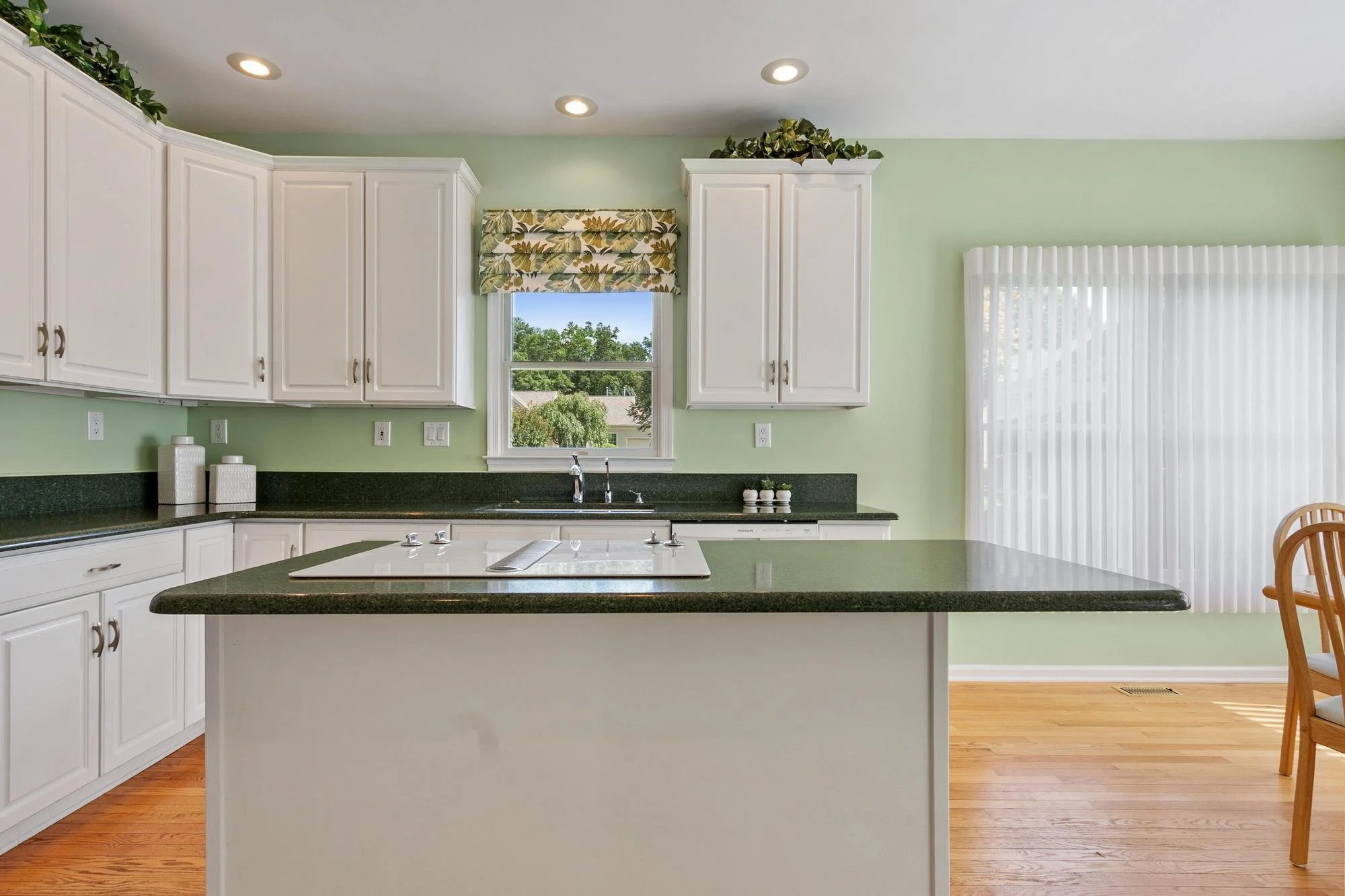 2 Nelson Circle Bedford Massachusetts Job 40018 0009.jpg