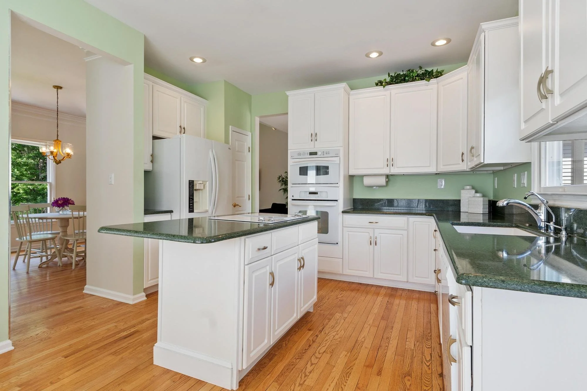 2 Nelson Circle Bedford Massachusetts Job 40018 0011.jpg