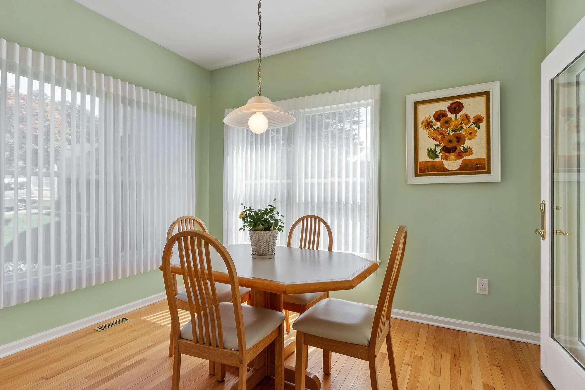 2 Nelson Circle Bedford Massachusetts Job 40018 0015.jpg