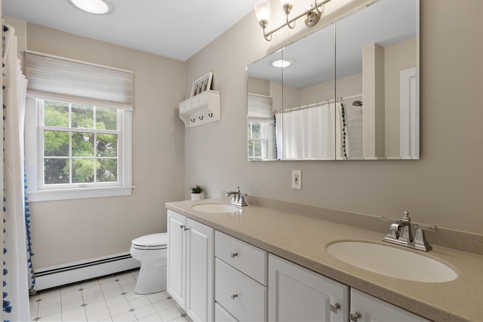7 Sweeney Ridge Road Bedford Massachusetts Job 40765 0051.jpg