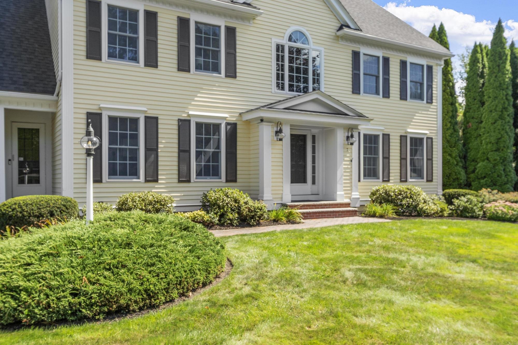 7 Sweeney Ridge Road Bedford Massachusetts Job 40765 0011.jpg