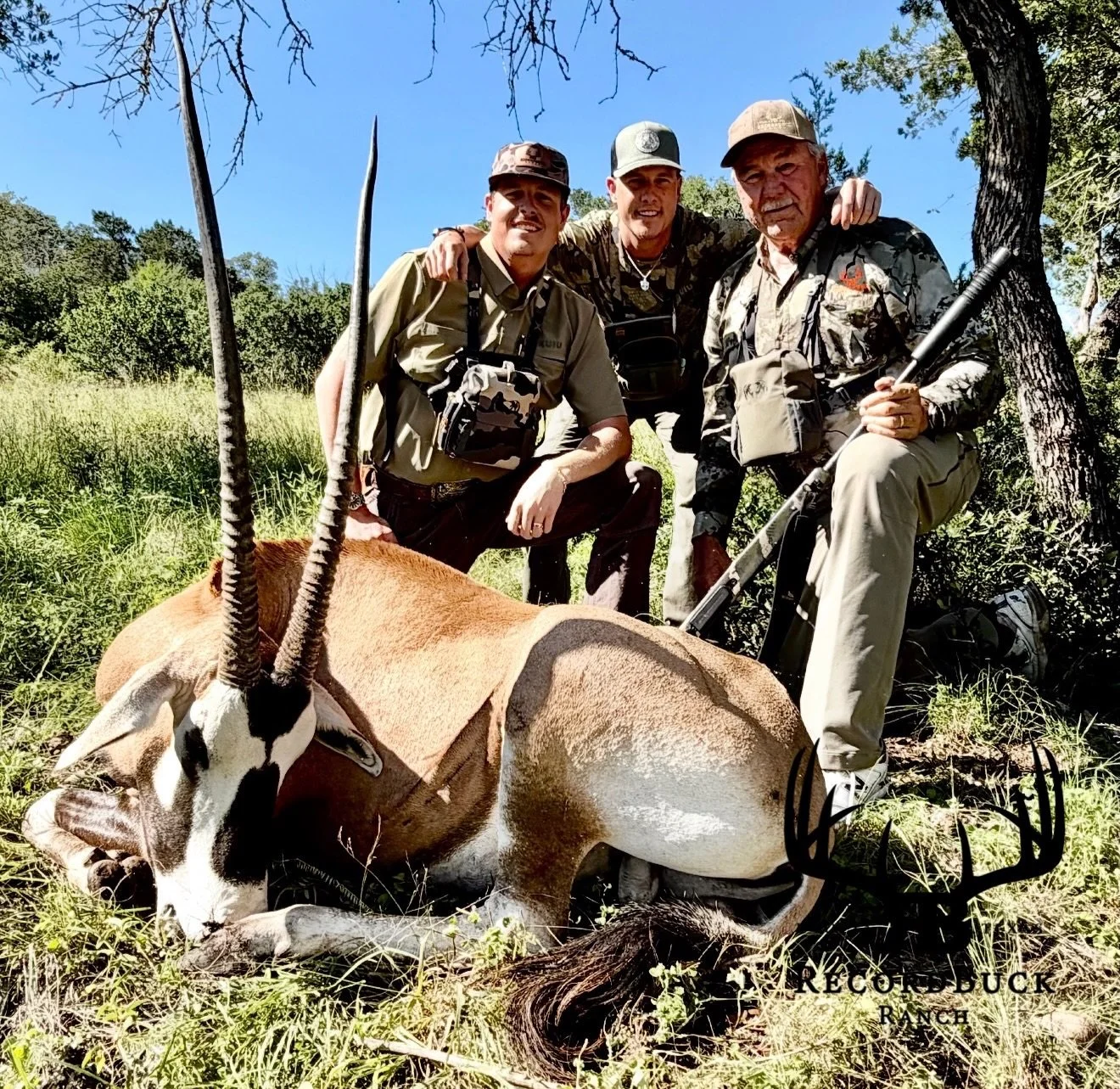Another trophy hits the ground at Recordbuck! This beautiful Scimbok bull is heading home with repeat client Mr. Robertson. Thank you for continuing to choose Recordbuck as your hunting destination!

Guide: Kellem Bolton

Ready to turn that dream hun