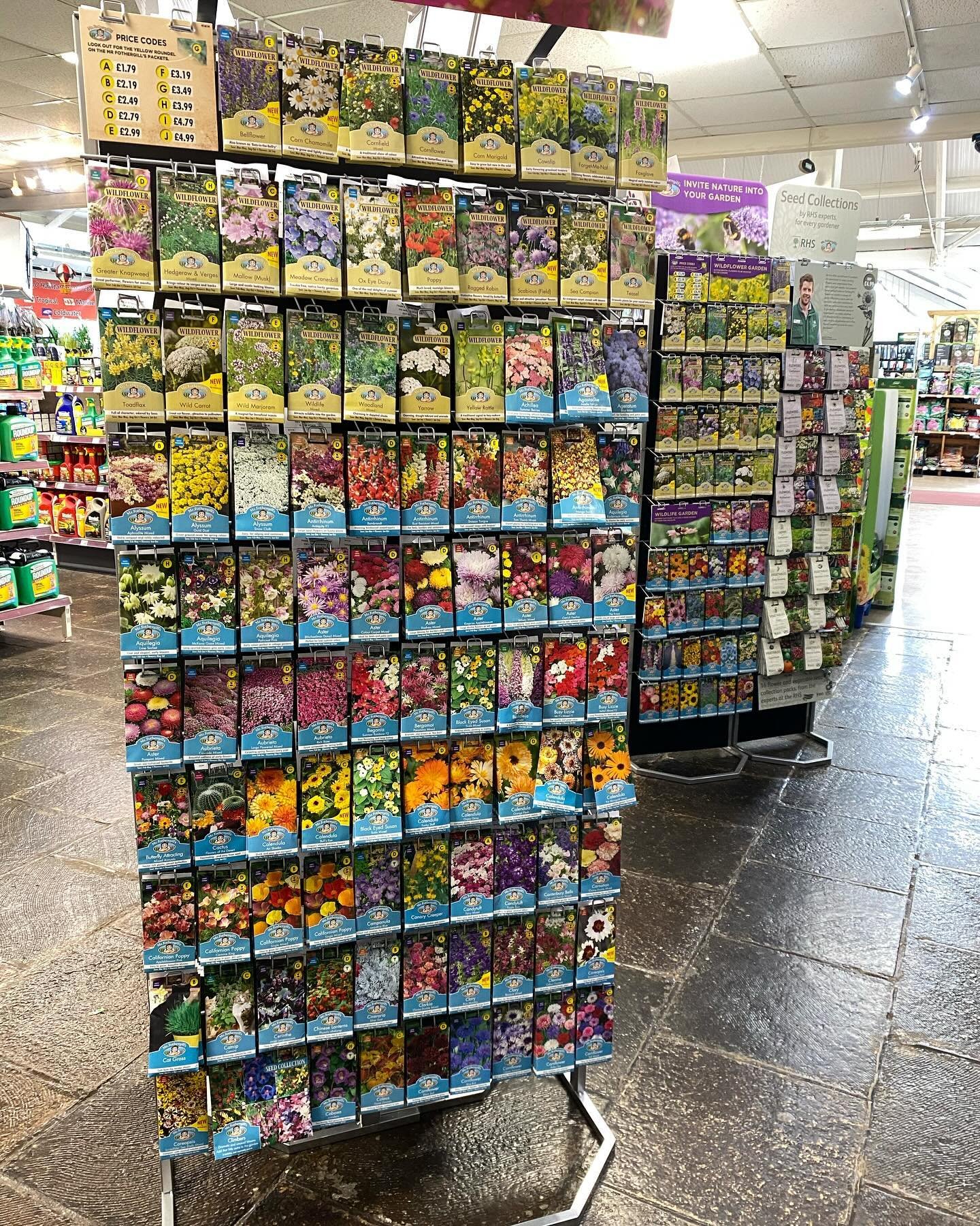 Job for April:
Sow hardy annuals, herbs and wildflower seed outdoors. 

Sowing seeds outdoors is an easy, inexpensive way of growing new plants!
.
.
.
.
.
#knightsgardencentres #woldingham #chelsham #springplanting #growyourown #seeds #mrfothergills 