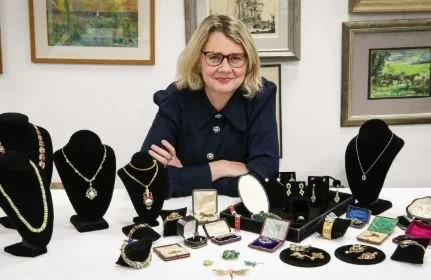 Save the Date
Event by Catherine Southon Auctioneers &amp; Valuers
Knights Garden Centres, Chelsham
Public &middot; Anyone on or off Facebook
🔍 Warlingham, we&rsquo;re coming to YOU!
📺 After a fantastic turnout in the Spring, TV Antiques Expert Cat