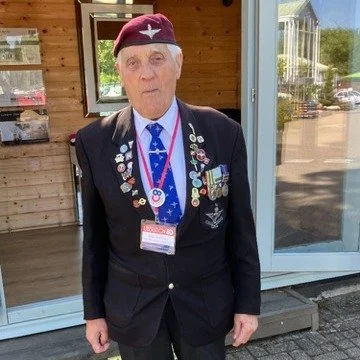 Featuring our favourite local veteran to honour VE Day.
A huge thank you to Pete and all those other heroes for what they did for us. 
#VEDay #myknightsgarden #knightschelshamwoldingham