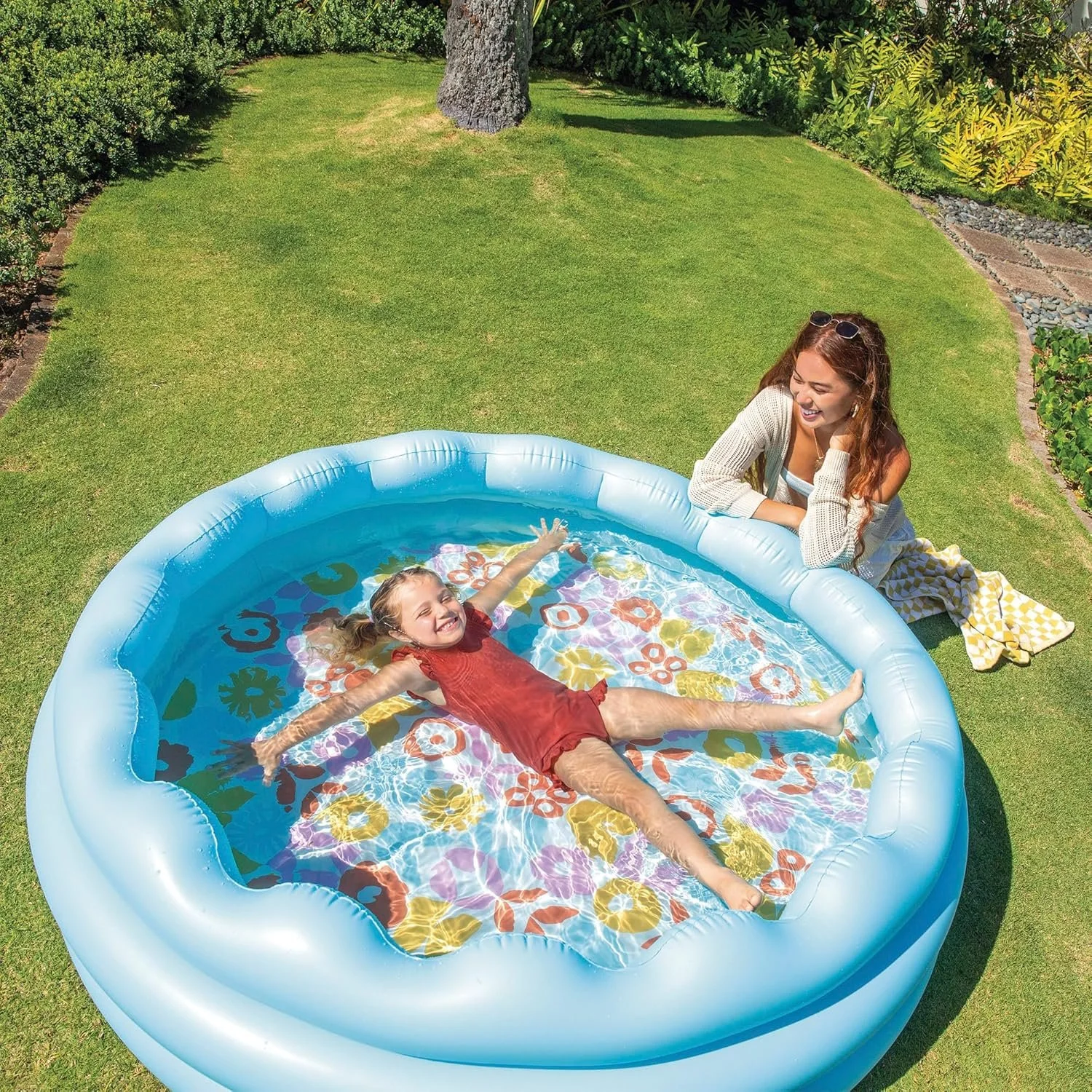 A scorcher is on it's way!
I MUST GET ONE OF THESE! Perfect for all the family! 1.68m x 46cm RRP &pound;29.99-available at Chelsham.
#myknightsgarden #knightschelsham #stayhydratedintheheat #KeepCool