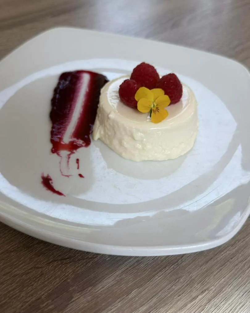 And now dessert! 
Vanilla Panna Cotta served with a Mixed Berry Coulis and fresh Raspberries &pound;6.25 in Seasons, Chesham. #myknightsgarden #knightschelsham #summervibes #fresh