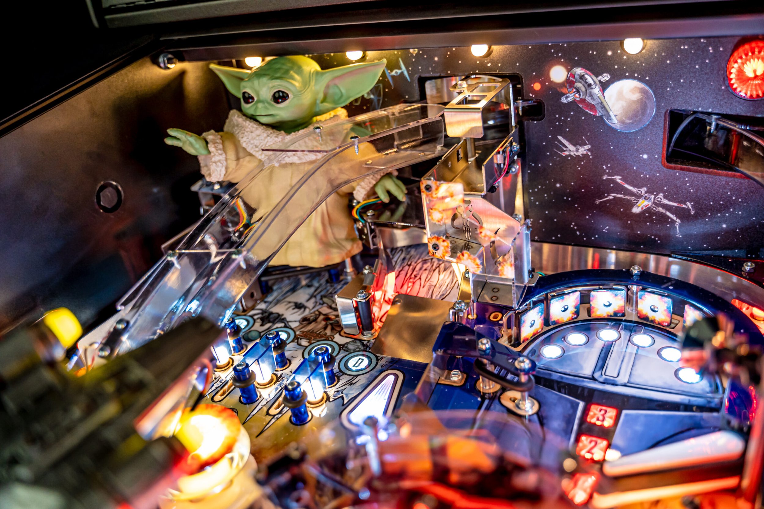 Stern Mandalorian Pro Pinball Baby Yoda