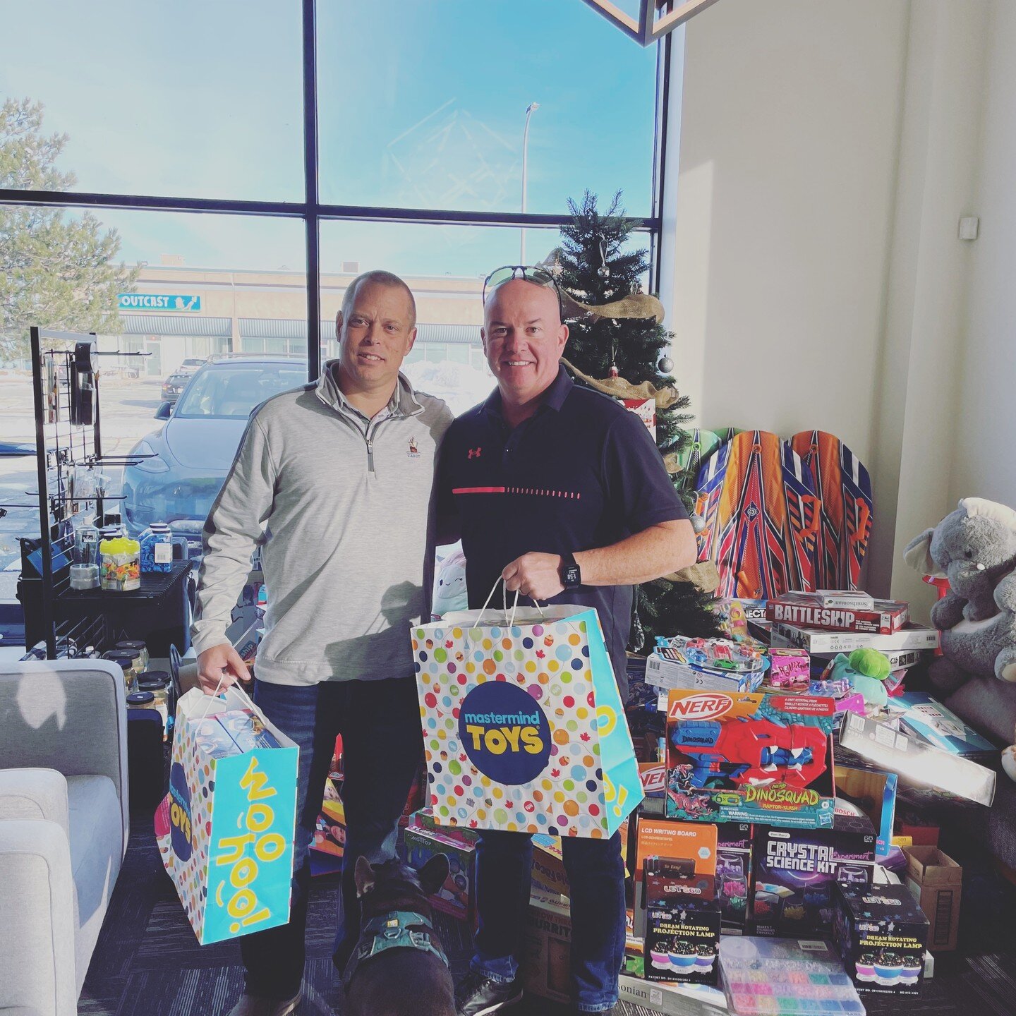 🎁✨ Making Spirits Bright with @wescoanixter and Tim Rees Generosity! 🌟🤝 This holiday season, we are overwhelmed with gratitude as Wesco steps up to spread joy and warmth to multiple families in need through our Christmas Toy Drive! 🎅🤶❤️

Thanks 