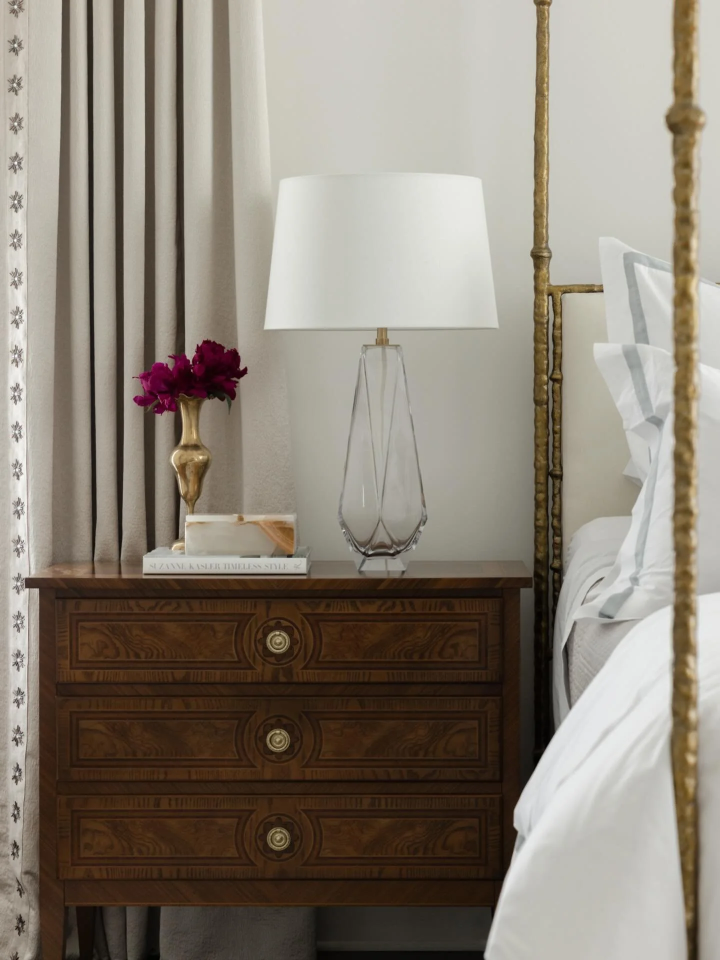 His &amp; Hers 🤍

#GarrowInteriors #InteriorDesign #HomeInspo #LuxuryInteriors #NashvilleInteriors #TimelessHome #HouseGoals