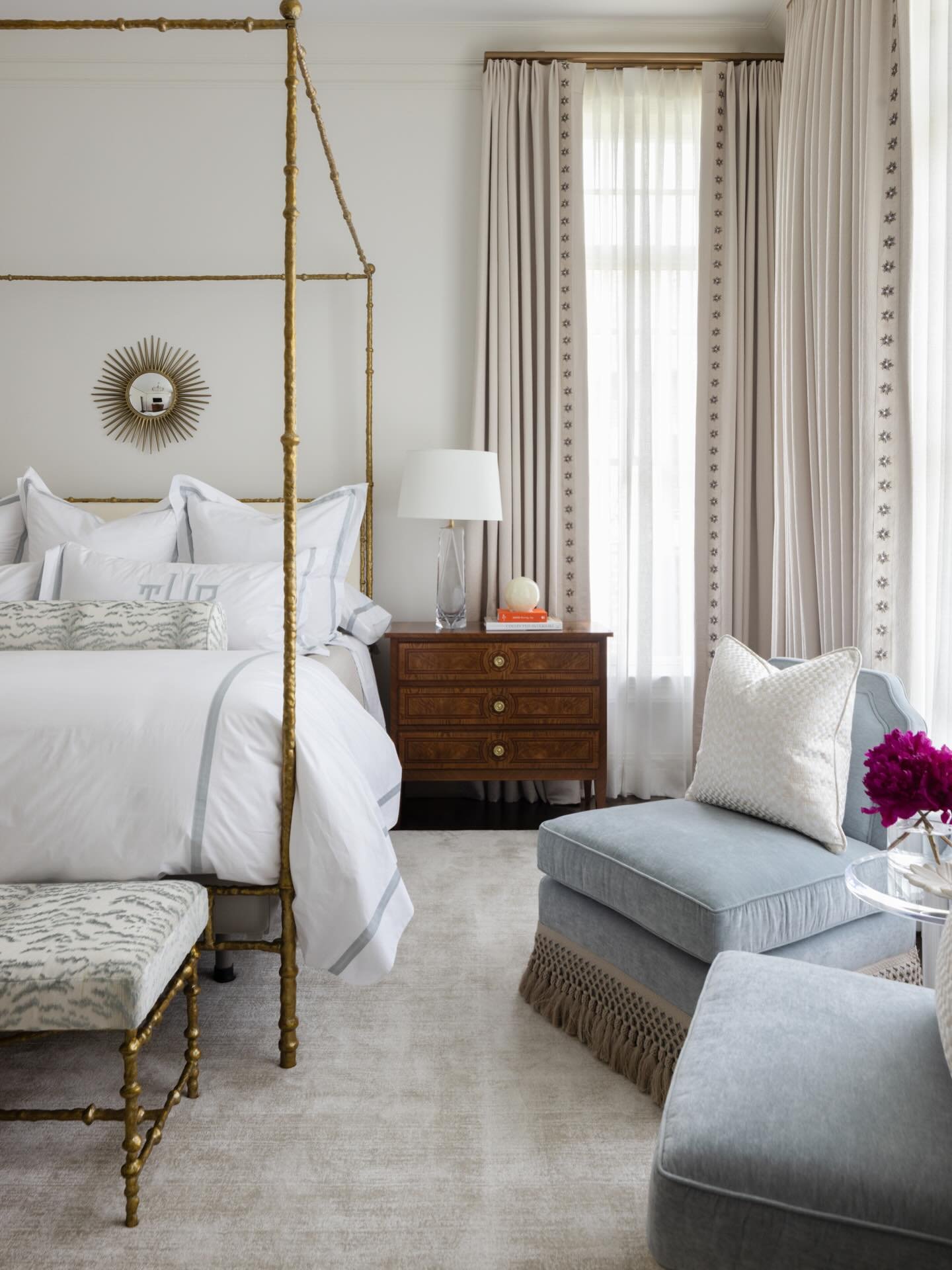 Because your bedroom should be your sanctuary ✨ With a busy life, you need a place to exhale, unwind, and wake up feeling restored.

What detail matters most to you in a bedroom?

#garrowinteriors #interiordesigner #nashvilletn #luxuryinteriors #drea