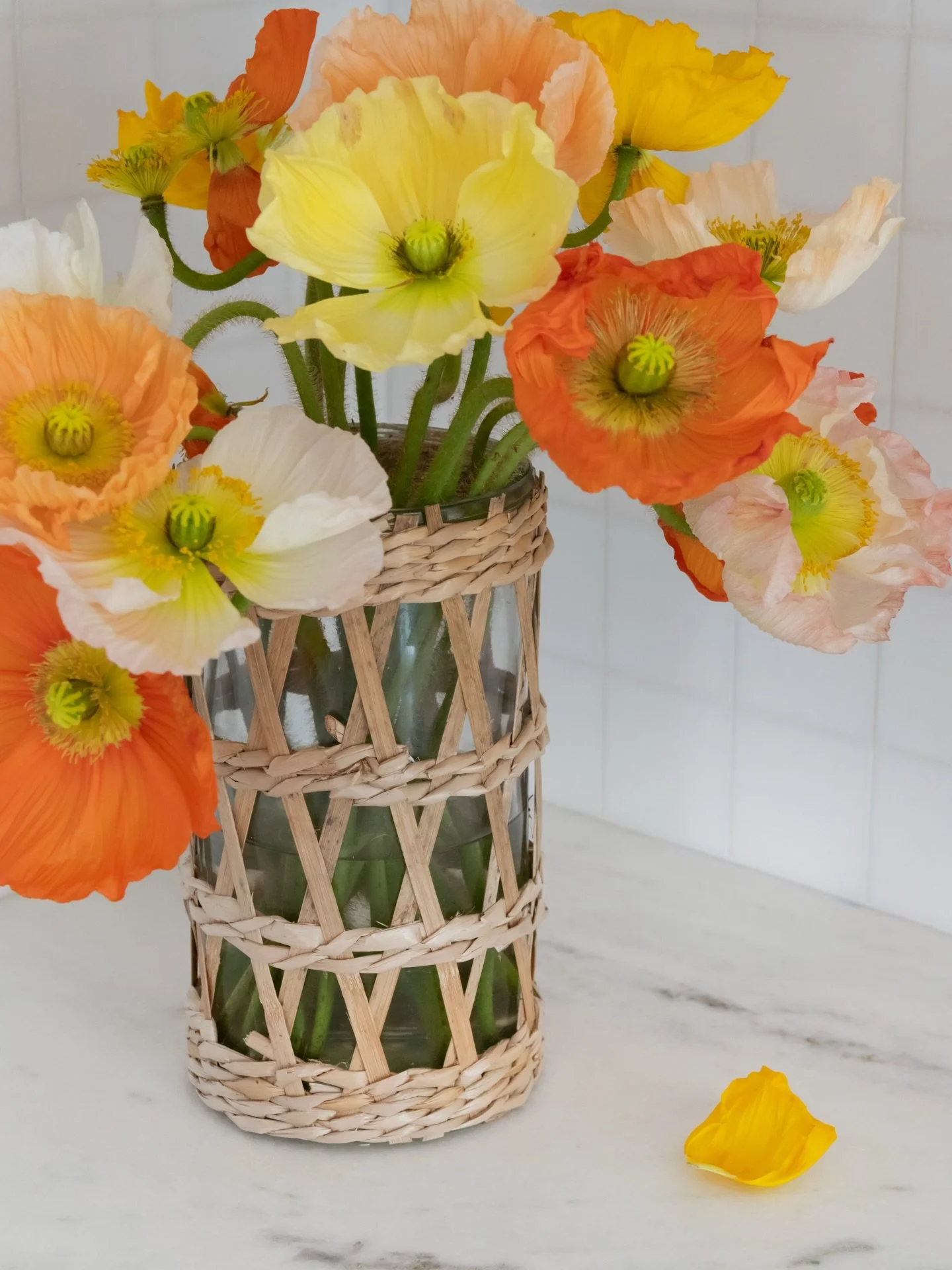 Flowers from us, to you 🌷 Happy Valentine&rsquo;s weekend &mdash; we hope you have a wonderful time with loved ones!

#garrowdesigns #flowerbouquet #valentinesday #interiordesign #nashvilletn