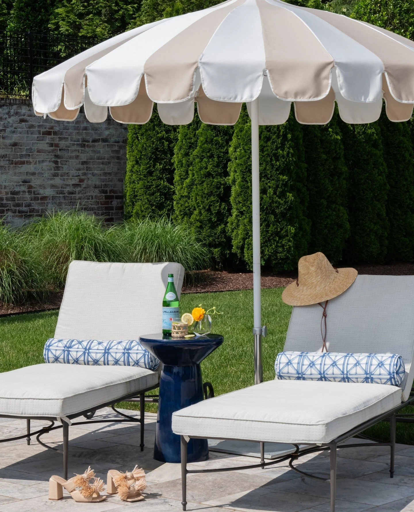 This weather in Nashville has us ready for weekends that look like this ⛱️⁠
⁠
#NashvilleInteriors #OutdoorLivingDesign #BackyardInspo #InteriorDesignDetails #GarrowInteriors