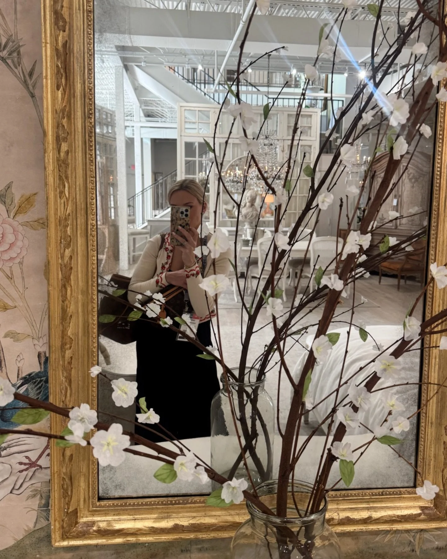 Come with me to market! Left this week feeling so inspired and excited to see current projects come to life 🤍

#HighPoint #GarrowInteriors #NashvilleHomeBuilds #InteriorDesigner #NashvilleLuxuryHomes