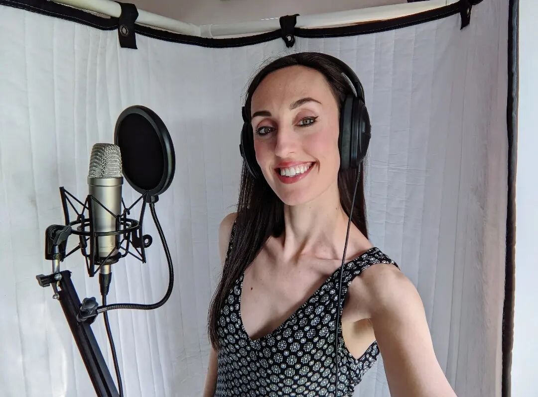 Fun packed week in the booth. Recording vocals for an exciting video game demo, a collaboration with an awesome band and a handful of fantasy style voiceovers 🙌🎶 🎙️😁
.
.
.
.
.
.
.
#vocalist #voiceover #soundtrack #sessionsinger #videogamemusic #c