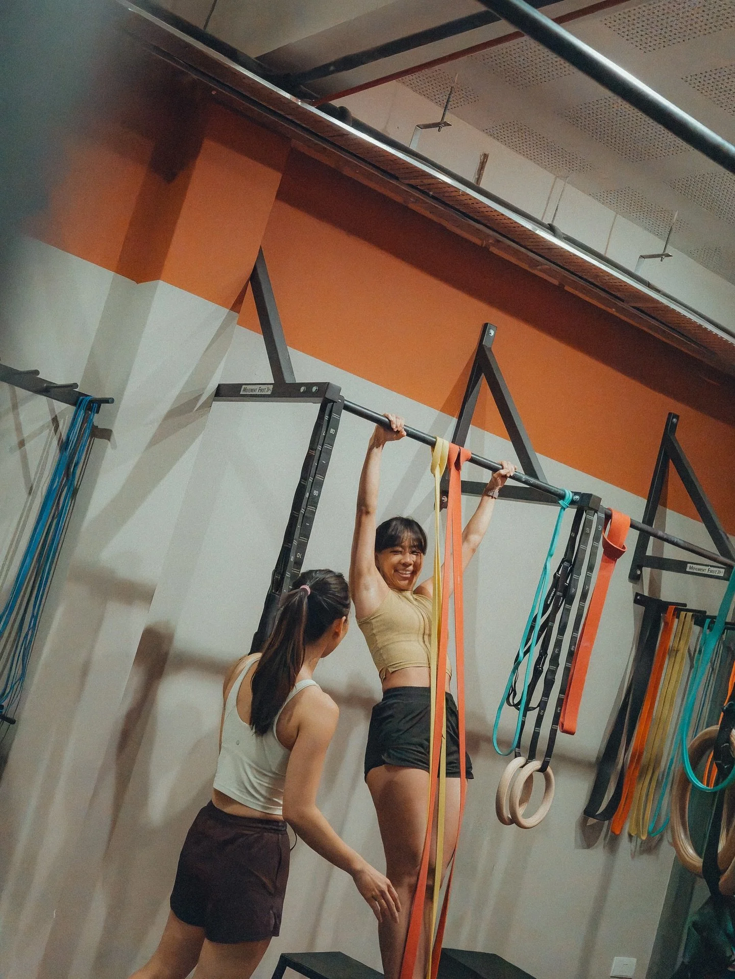 Assisted today, unassisted tomorrow. Keep showing up.
Interested in learning the muscle-up? Our Guided Training sessions are perfect for mastering the timing and technique, and our Push Pull classes help you build the base strength you need. Show up