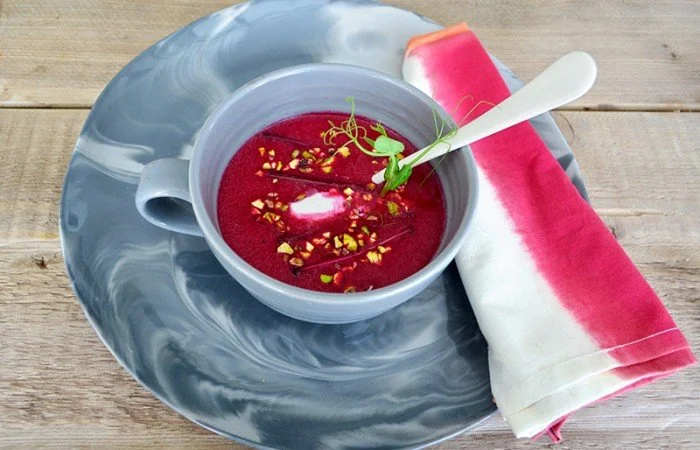 flirting-with-beet-soup-03-la-maison-du-monde-700x450.jpg