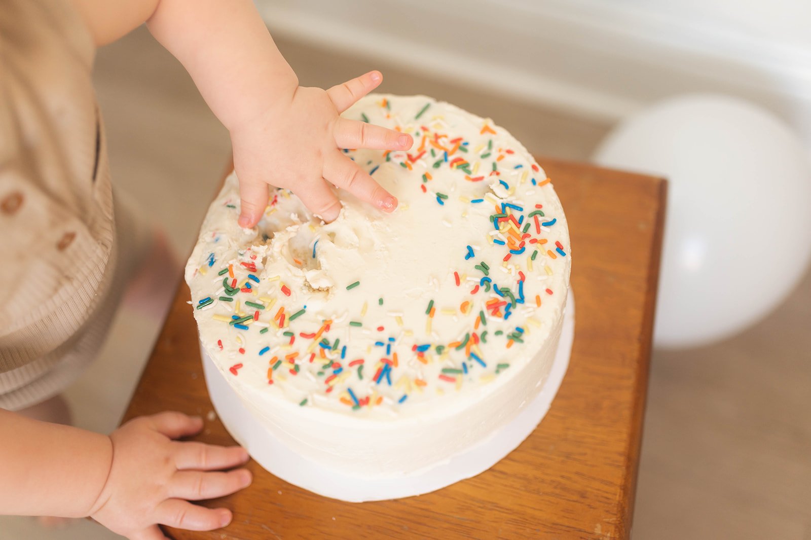 🎉 Max's First Birthday Bash! A Playful Cake Smash in Our Natural Light Studio
