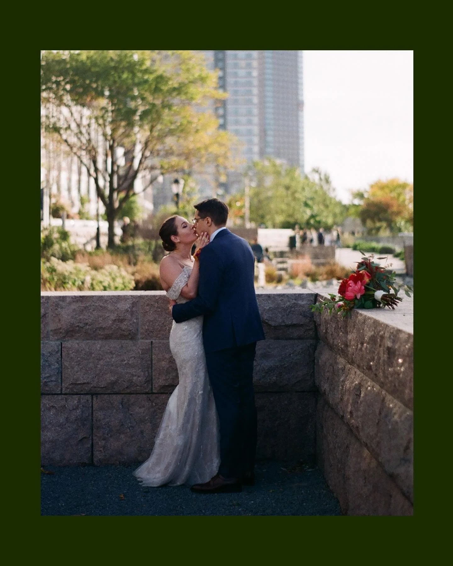 Sarah and Dimitry&rsquo;s sunset Long Island City, Queens elopement on good &lsquo;ol 35mm film. The Gantry Plaza is lowkey one of my favorite green spaces in the city. Feels like a little piece of peace.

I&rsquo;ve been obsessed with deep hunter gr