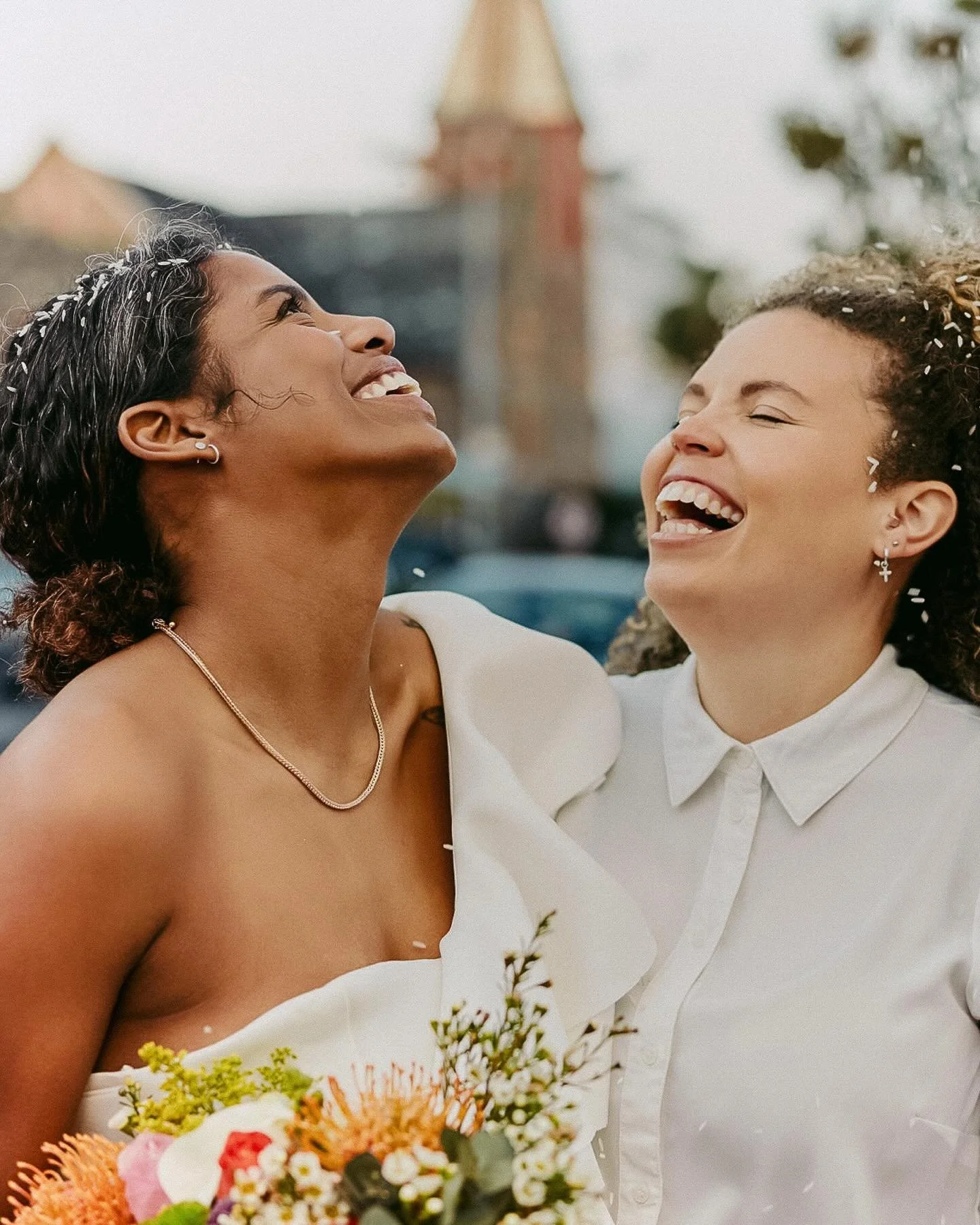 ✨Announcement for my BIPOC and queer community! ✨

Throughout 2025, off all intimate wedding packages (2-4 hours) will be 50% off the standard rate for couples who identify as queer and/or BIPOC (must be an ally).

As a queer Latina, I feel the weigh