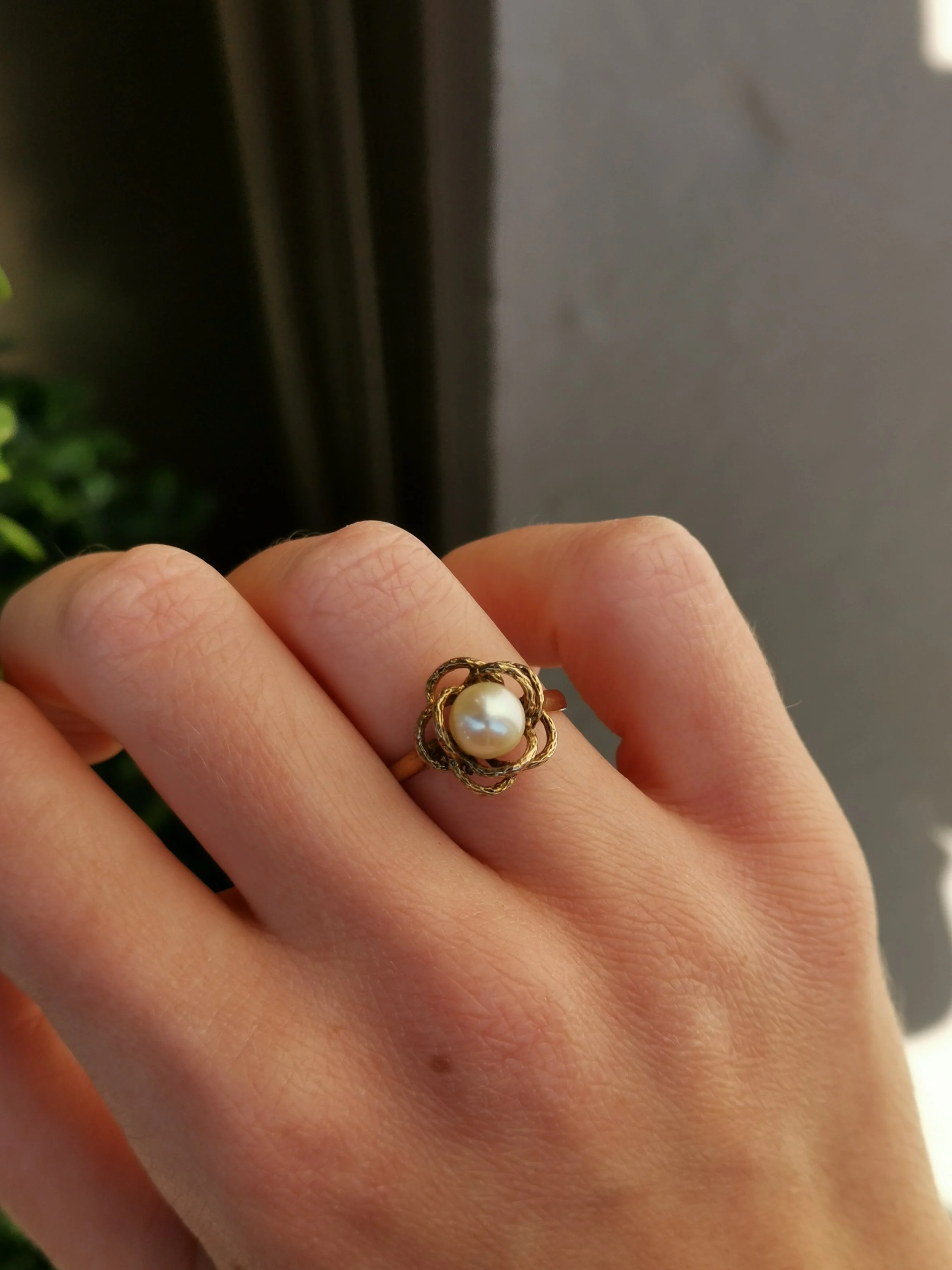 9ct Gold & Pearl Ring