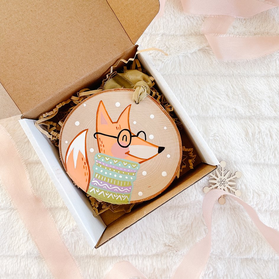 fox-canada-christmas- ornaments-gifts-2023-box.jpg