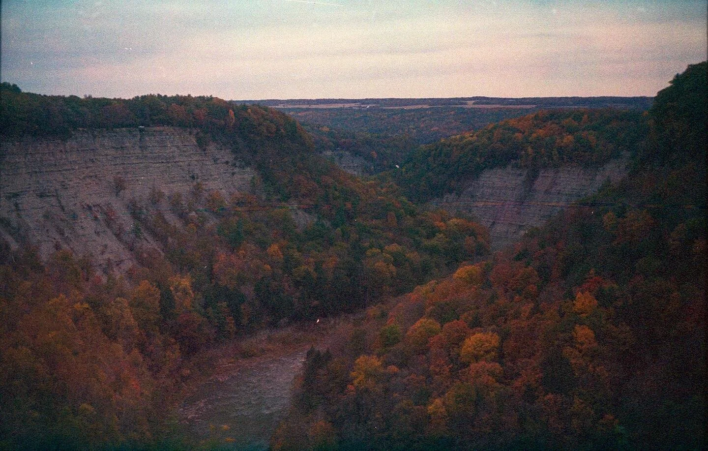 -
Nothin like New York in fall. 🍂
-
Kodak Max 800
Expired around 2008-2010
-
If you&rsquo;re reading this far, I have a super exciting project coming up that I can&rsquo;t wait to share with all of you called Hue Perspective. Head over to my website