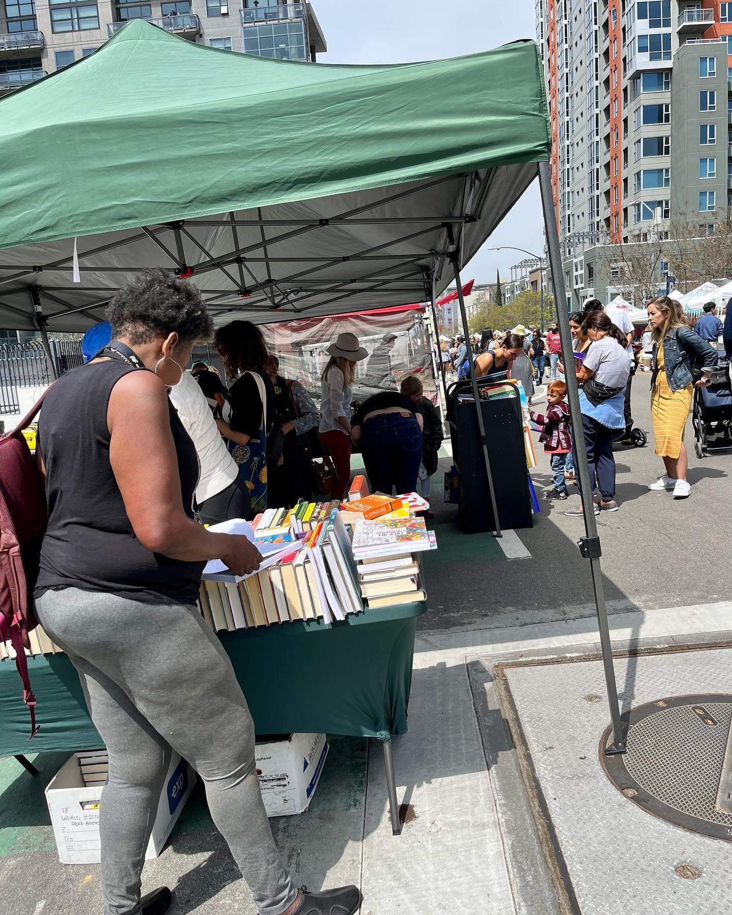 It&rsquo;s #independentbookstoreday and @streetsmartbookstore at the Little Italy Mercato farmers market has all the new and pre-loved books you need. At our special ArtWalk locations today so find your next great read at West Beech and Front Street 