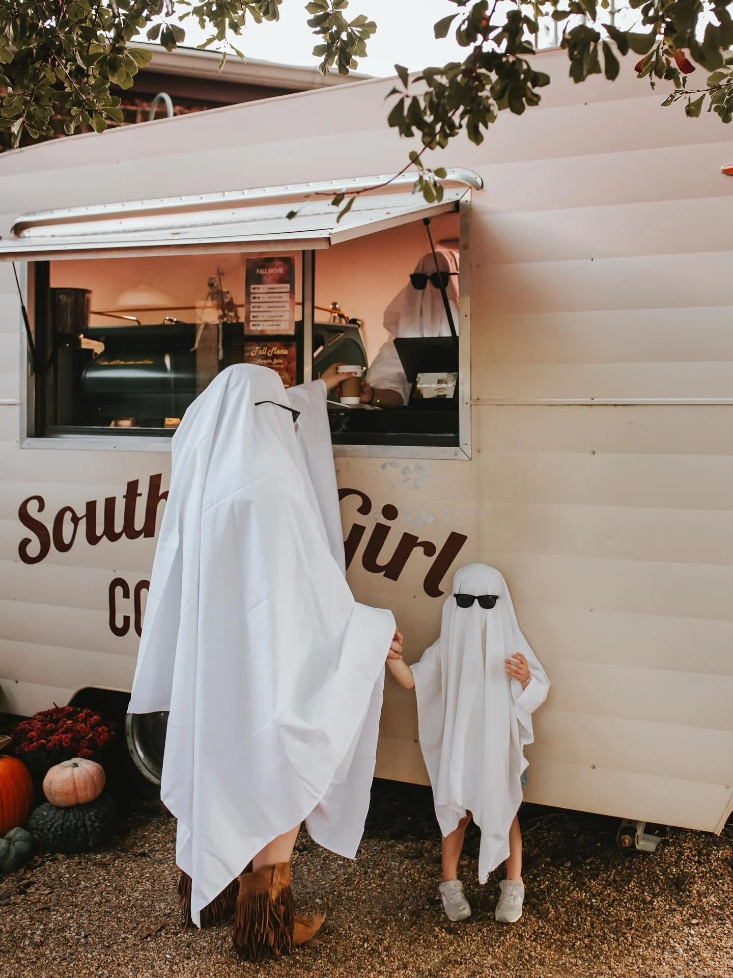 serving ghosts, ghouls, and good vibes daily🧿⚰️💀🎃