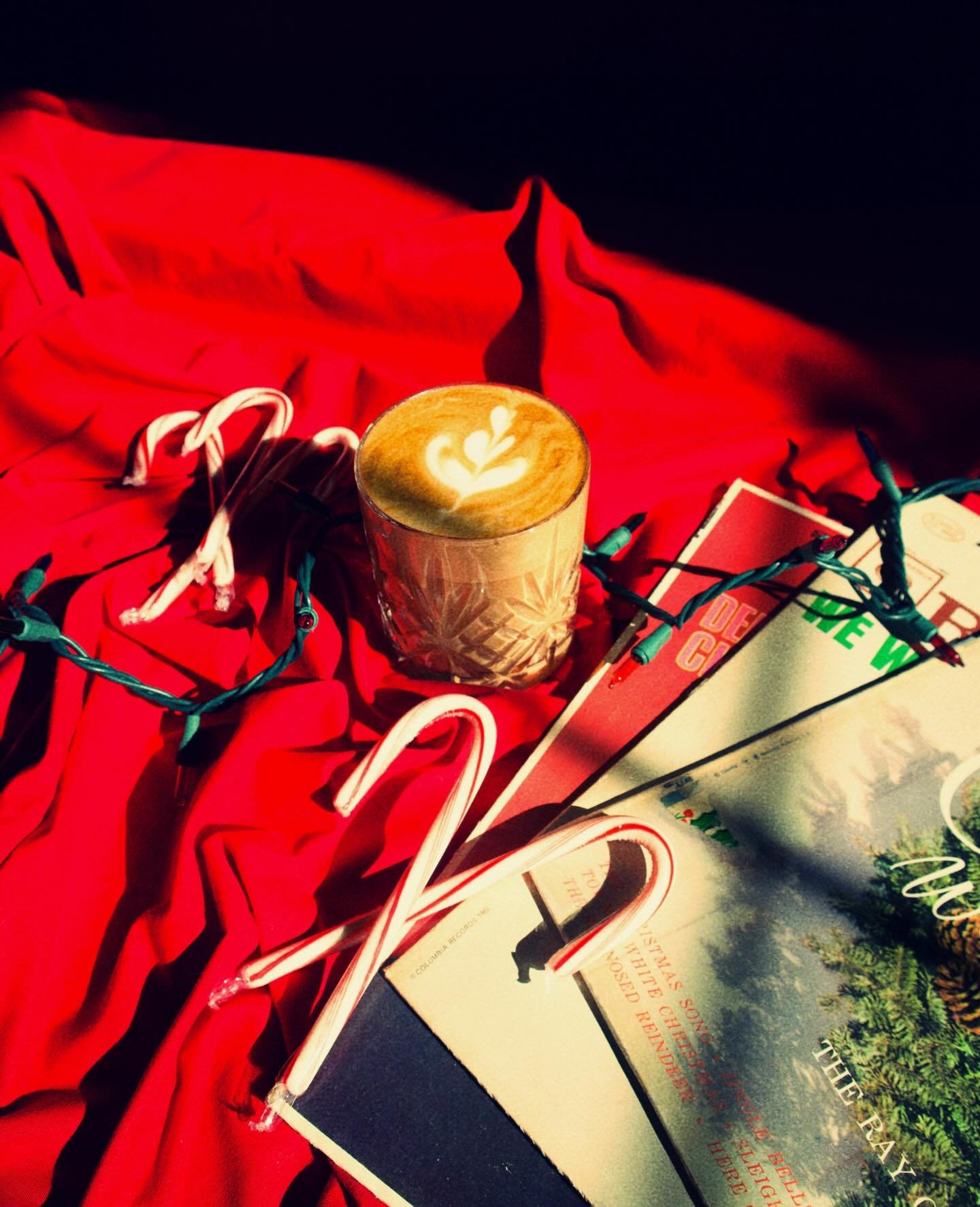 Peppermint Mocha season is here &mdash; rich dark chocolate or sweet white mocha, all swirled with our house-made peppermint. 🎄☕️✨

#southerngirlcoffeecompany #alleycoffeeshop #peppermintmocha