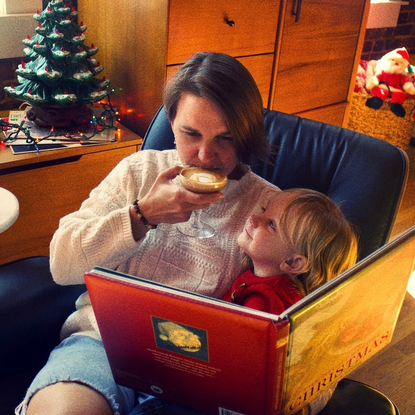 The Golden Snitch Latte &mdash; the kind of Christmas magic that takes you right back to childhood stories by the tree.

#goldensnitch #southerngirlcoffeecompany #christmas2025 #christmasstories