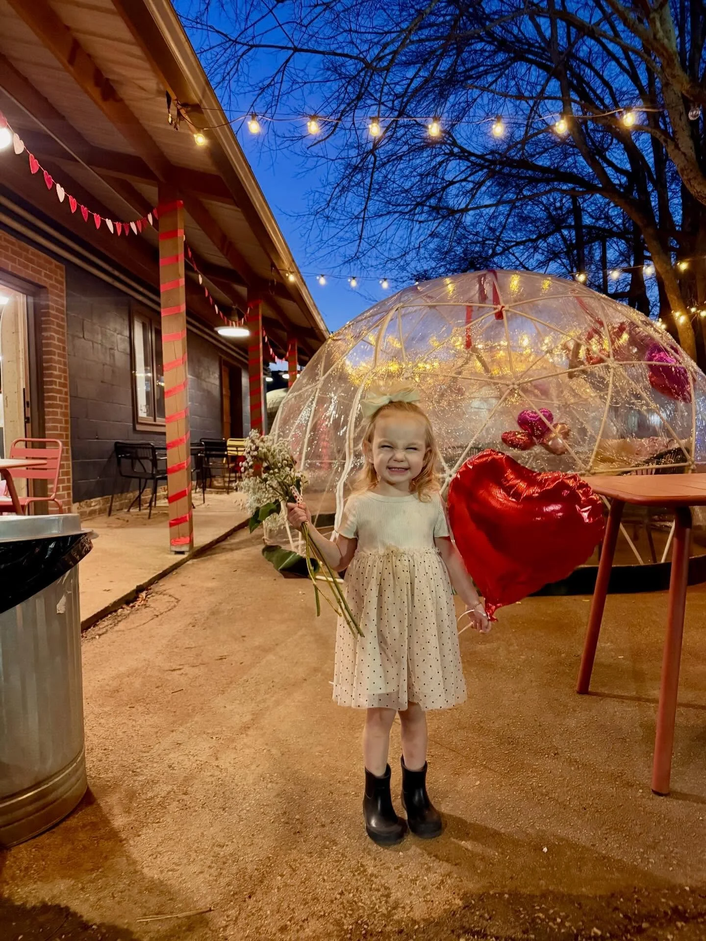 This is the last week to book an igloo for our Daddy Daughter Date in the alley!
Each igloo includes heaters for a cozy afternoon and board games for extra fun.

Each date includes:
🤍 30 minutes in one of our cozy igloos
☕ A hot chocolate + cookie f