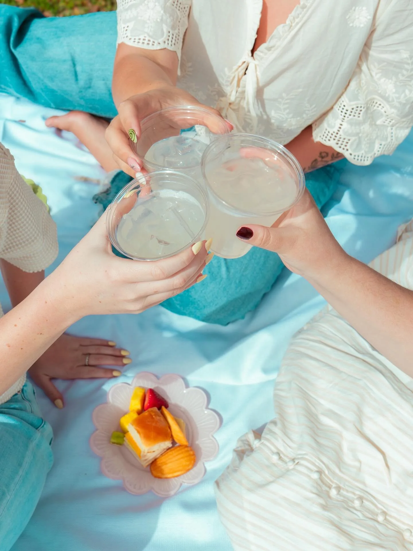 Spring showed up&hellip; and so did the lemonade 🍋☀️
You read that right&mdash;our lemonade is back 🤍
Come see us in the alley! 
 

#southerngirlcoffeecompany #alleycoffeeshop #firstdayofspring #happyspring #lemonadeseason