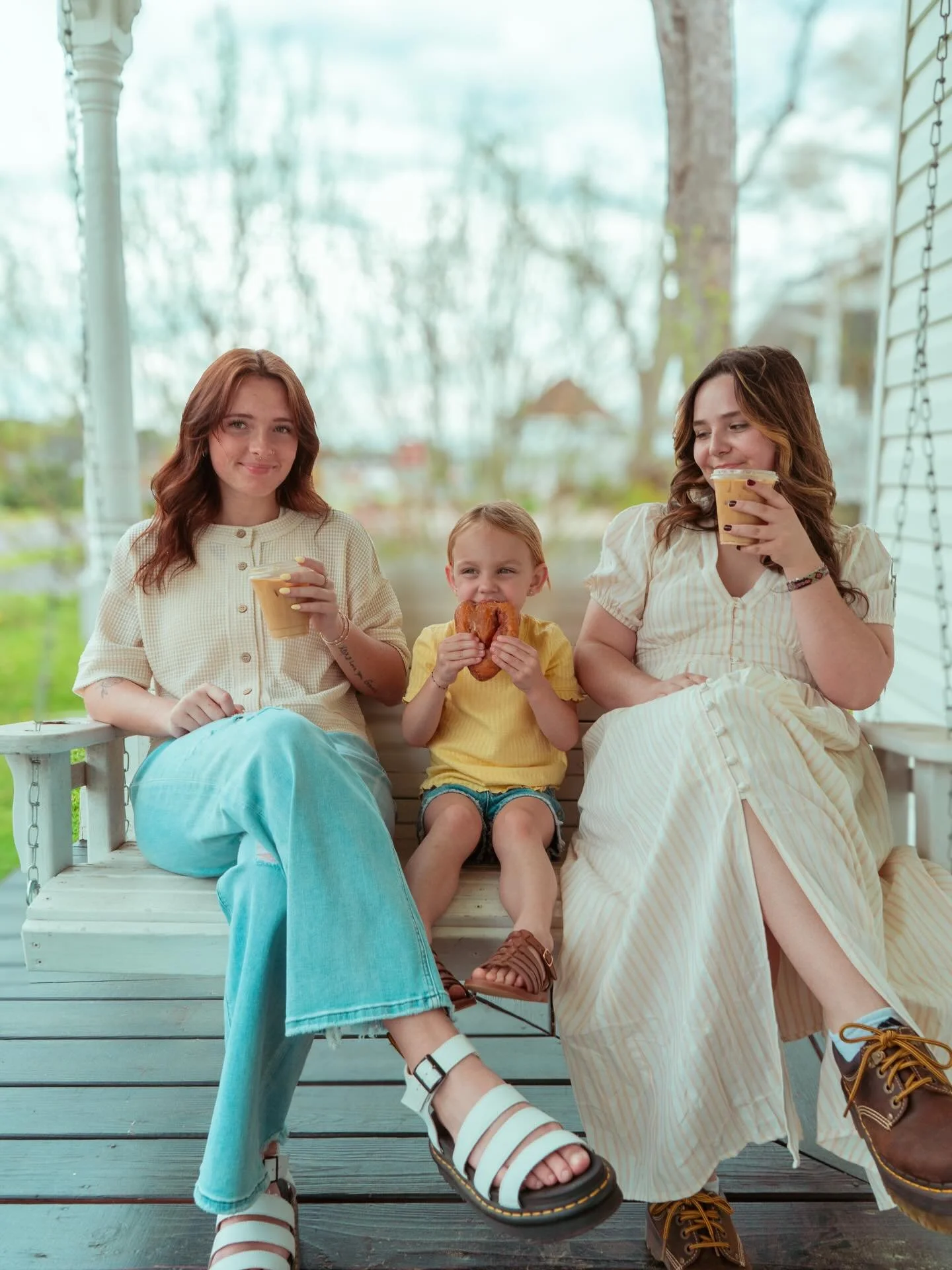 Daydreaming about slow weekends with my honeybuns&hellip; 🤎
Speaking of honeybuns&mdash;have you tried our Honeybun Latte yet?

The perfect blend of vanilla, brown sugar, and honey 🍯✨

Sweet, cozy, and made for moments like front porch sittin&rsquo