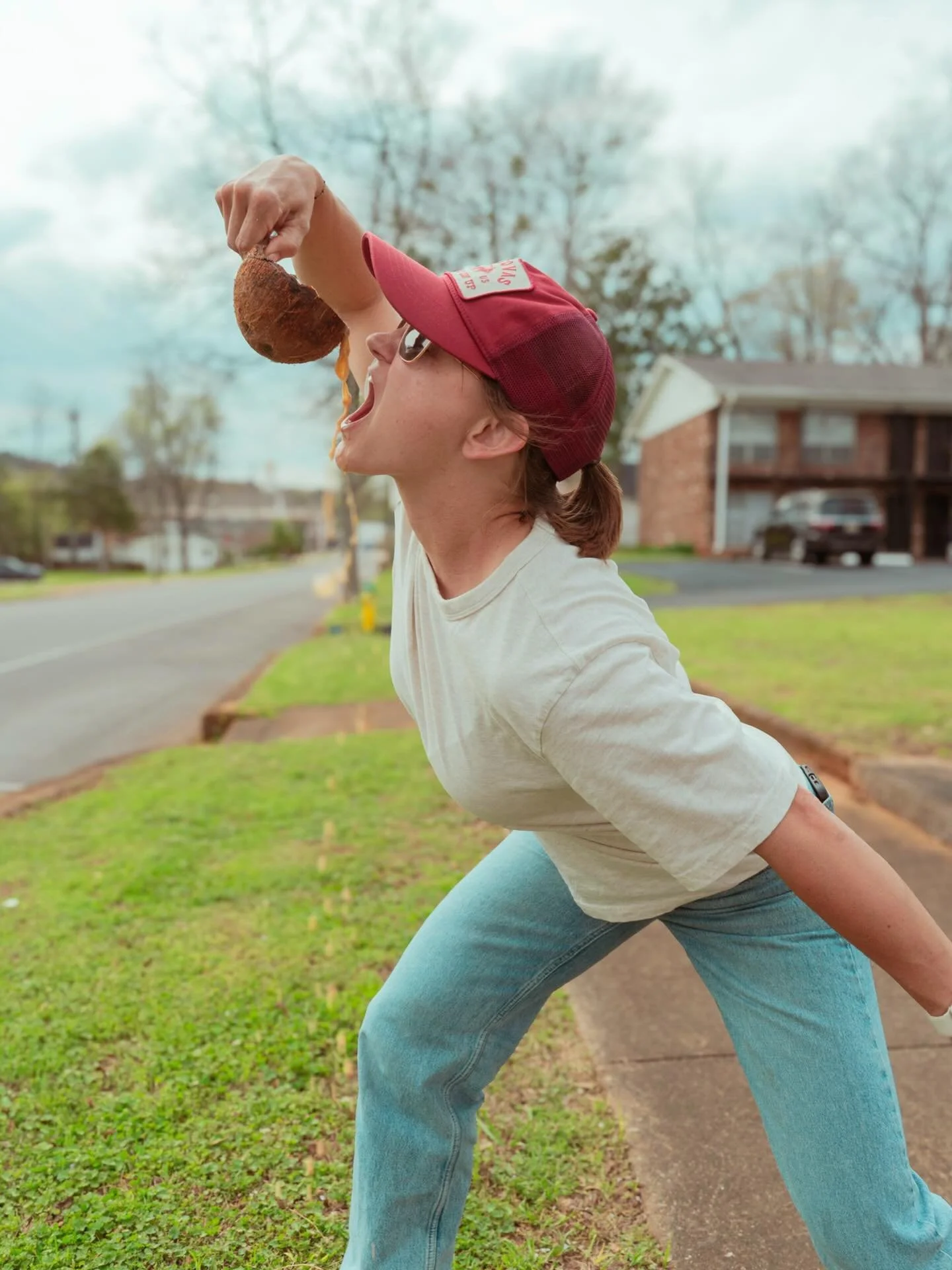 How we feel about the whitey tighty latte being back&hellip;. too good to just sip.

📸: @_olivias_studio 

#southerngirlcoffeecompany #whiteytighty #shesback #downtownoxford #alleycoffeeshop