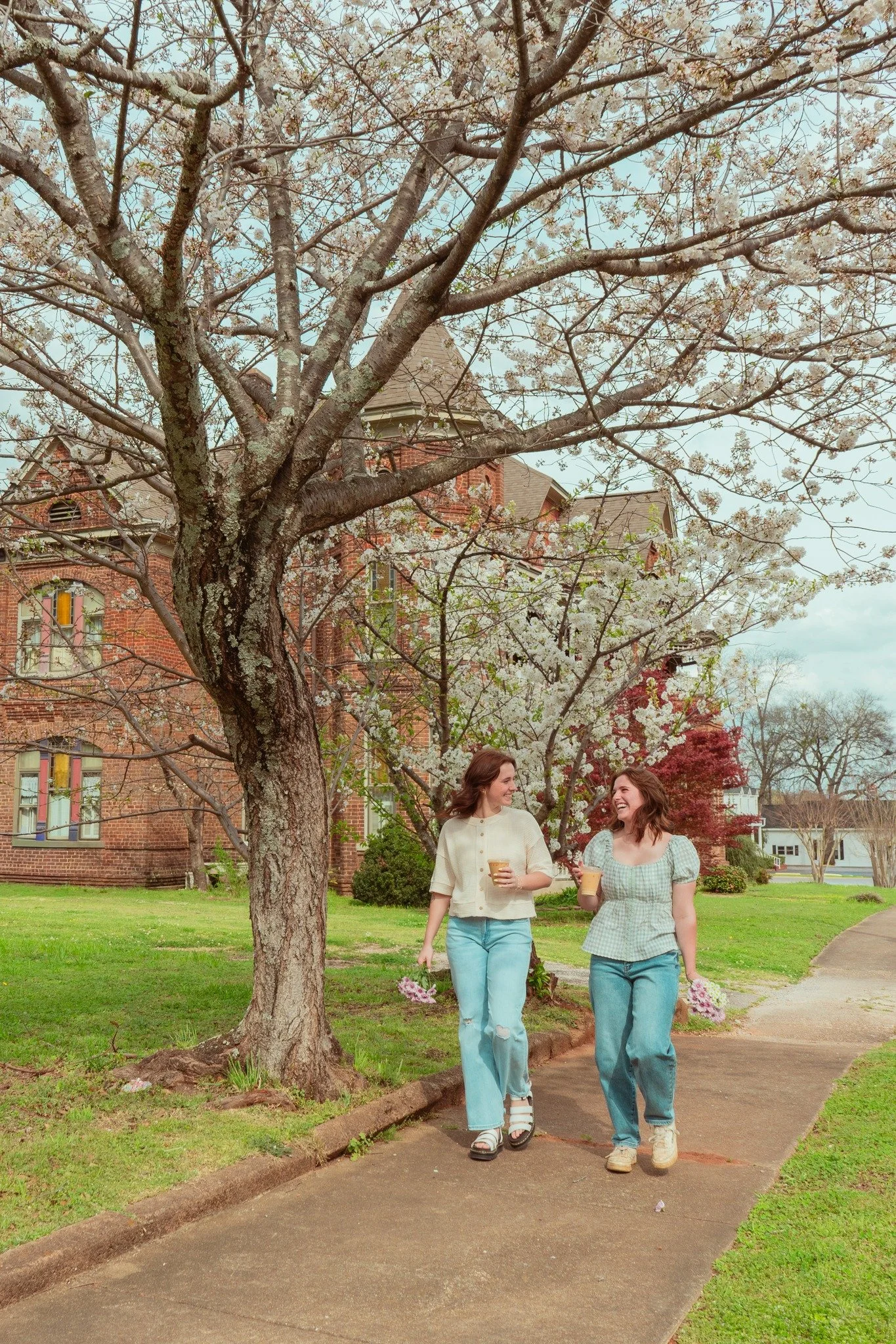 Making my way downtown&hellip; walking fast, faces pass, and we&rsquo;re latte-bound 

Dun dun dun-dun&hellip; dun dun dun-dun&hellip;
Da-da-da DUN&hellip; da-da-da DUN&hellip;

and I need you! 

Ok what movie or t.v show pops into your head with you