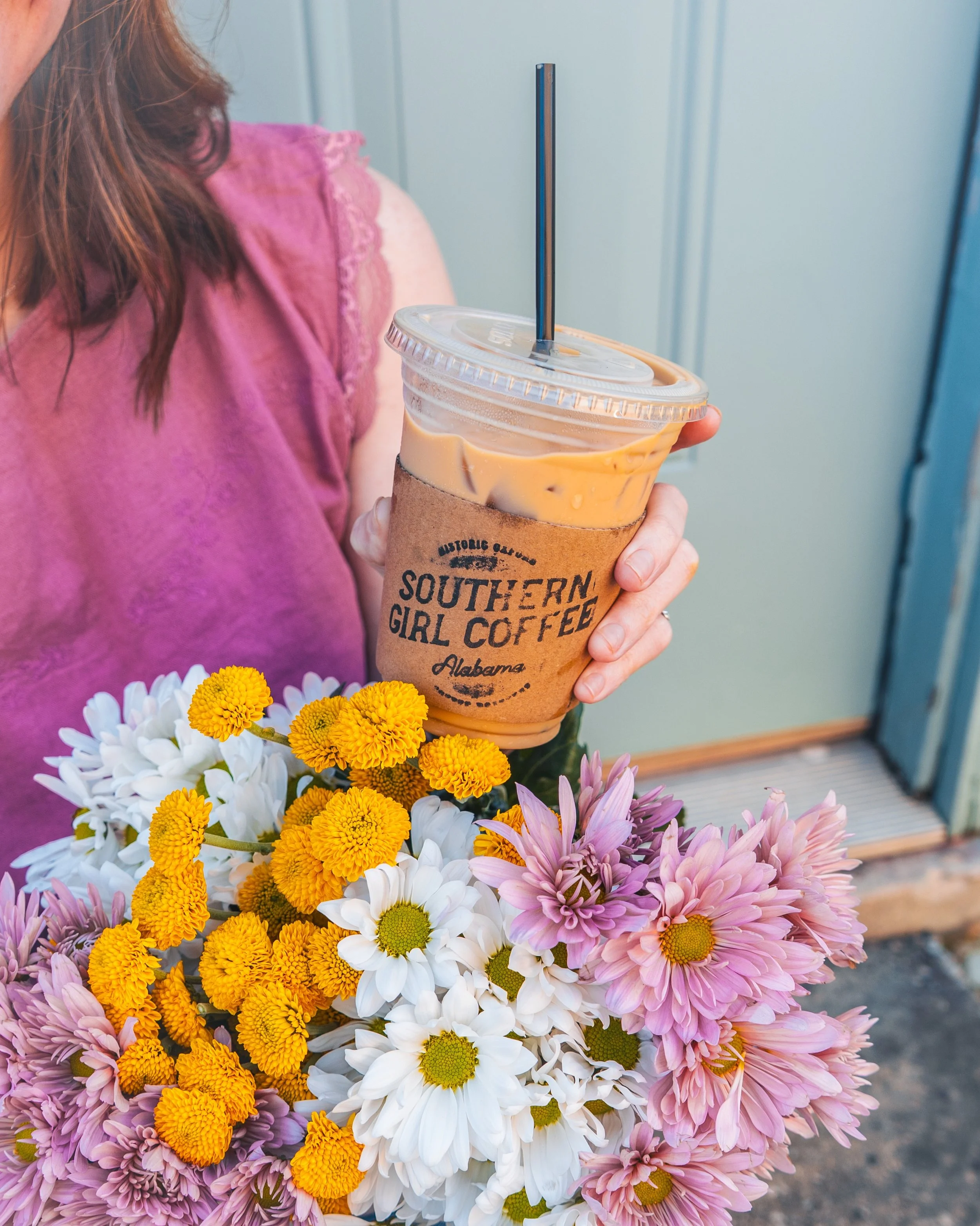 before summer takes over&hellip; one more spring latte 💐☕️🌼

what was your favorite from our spring menu? 

#southerngirlcoffeecompany #alleycoffeeshop #SGC #springcoffeemenu