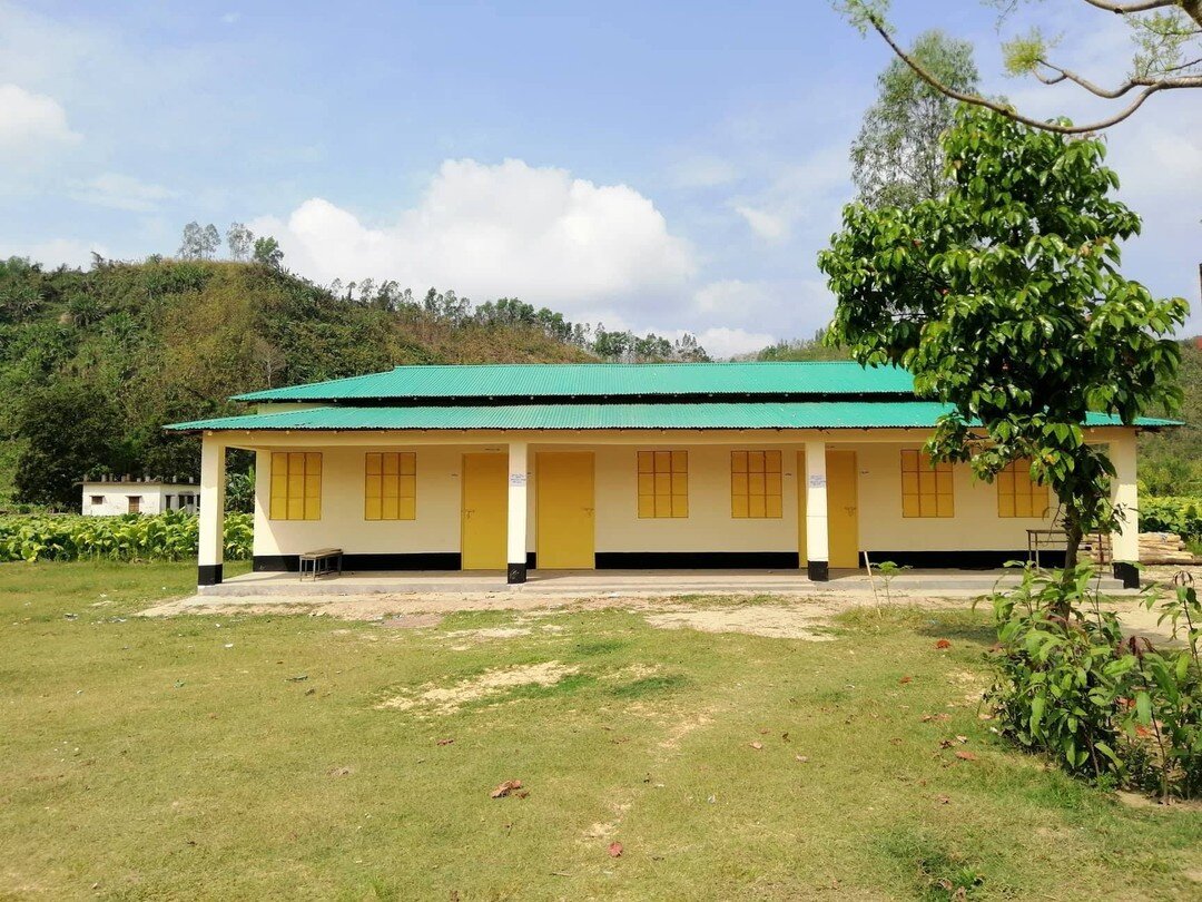 Unfortunately, our students in Bangladesh haven't been as lucky as those in Thailand. Moita Dream has had its doors shut for almost a year now. While the Marma people in the Chittagong Hill Tracts are less exposed to Covid-19 because of their remote 