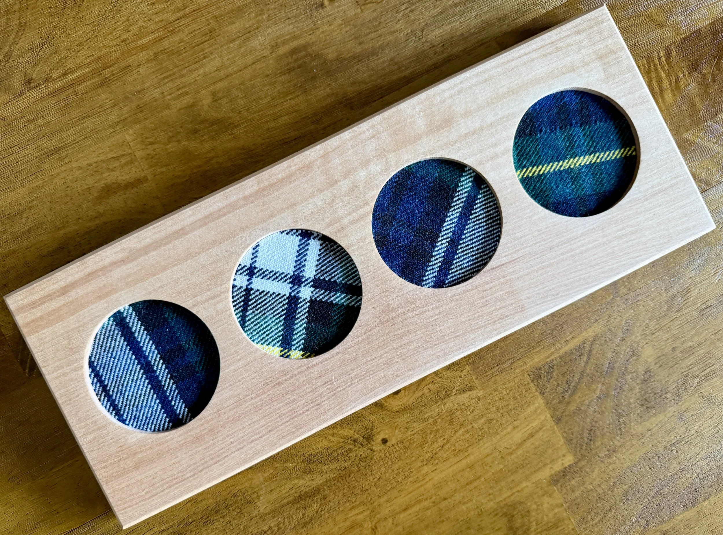 Pacific Madrone Whisk(e)y Tasting Tray with Gordon Dress Modern Tartan