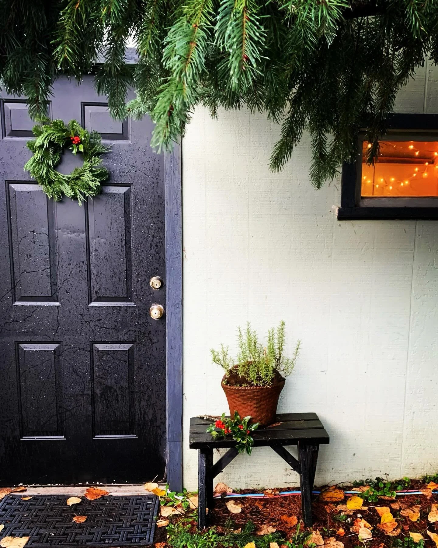 When someone asks for my help and apologizes to me that they are &ldquo;just making chocolate at home&rdquo; I want to hug them because WELCOME TO THE TRUE CRAFT CHOCOLATE CLUB 🤎🤗🫘🍫

Not just because +++so many++ of craft&rsquo;s well-known maker