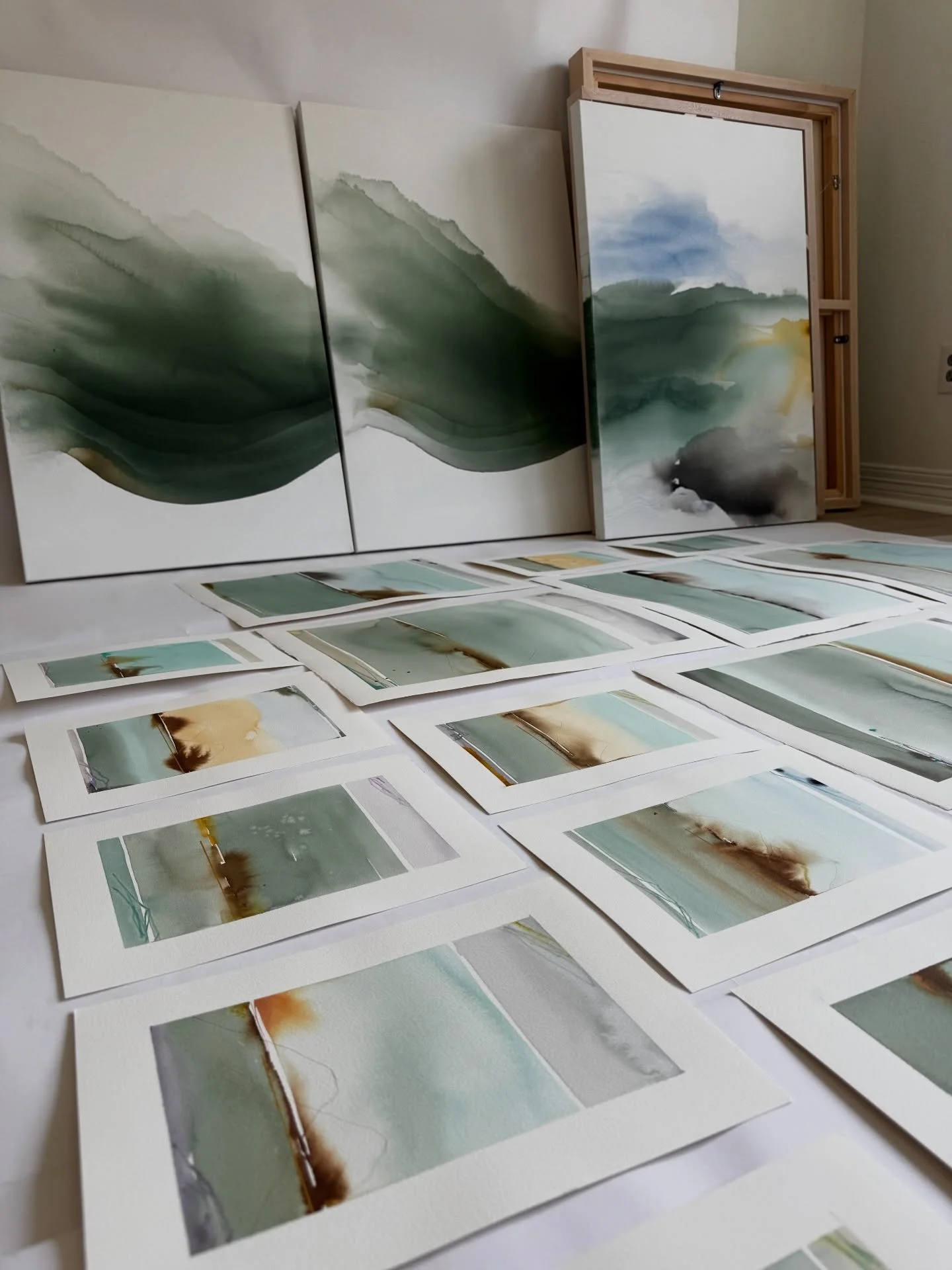 POV: The waiting is almost over&hellip; and I feel butterflies in my belly 🦋

The Quiet of Becoming &mdash; my soft, calming abstracts in gentle pastels, muted sage, and serene turquoise. A quiet pause, a breath of joy, a moment to come home to your