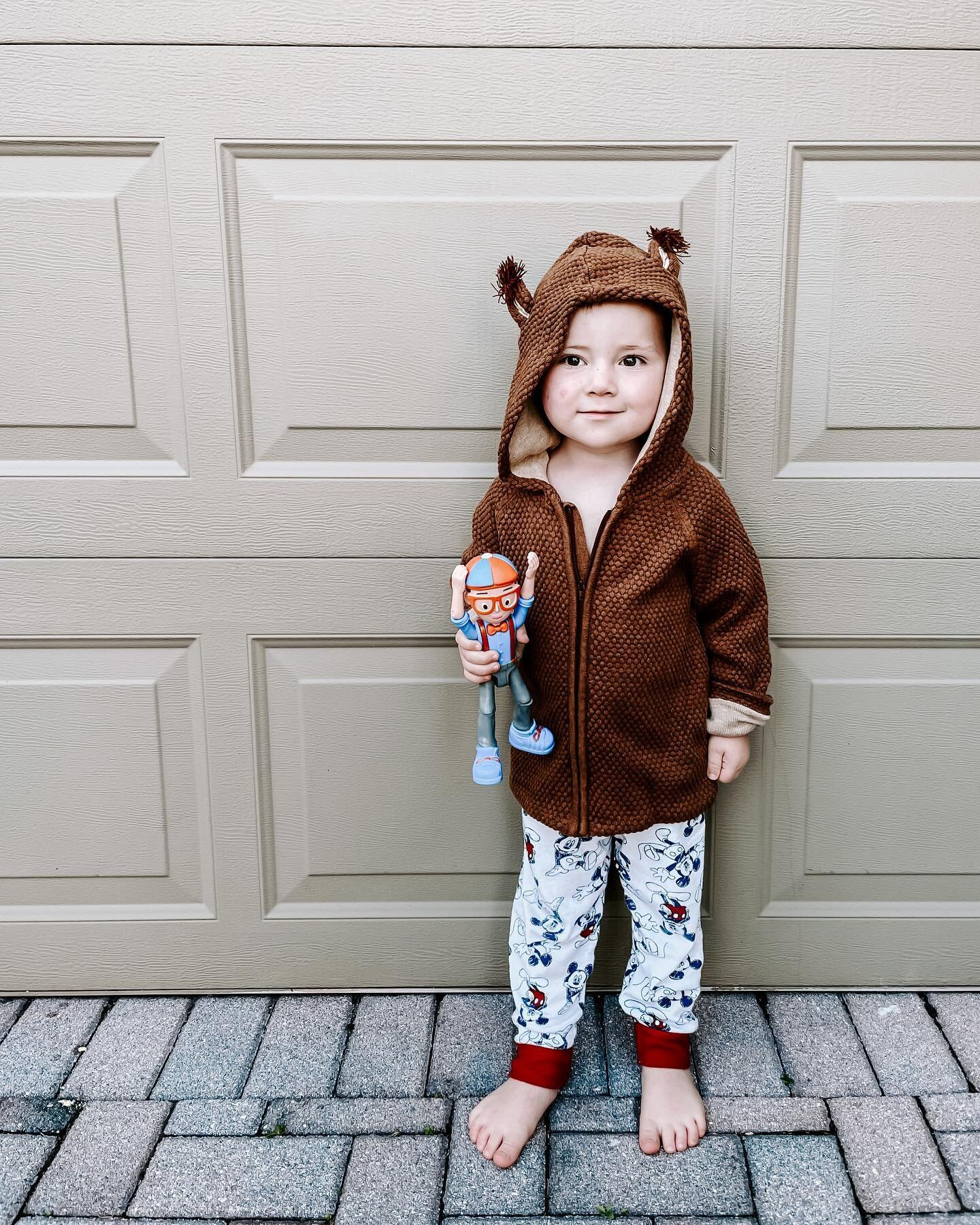 Morning cuteness #jamseybearforster &amp; #blippi