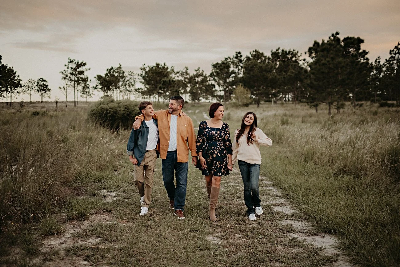 Trying to sneak sessions in around all this Florida rain.
Loved getting to catch up with the Coleman family this year where the kids are not so much kids anymore!