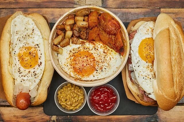 bermuda triangle 
@chelseamarketny 
@grandcentralmarketla 
@highlinenyc 
#berlincurrywurst #currywurst
#breakfast #breakfastsandwich #sausagehash #leberkaese