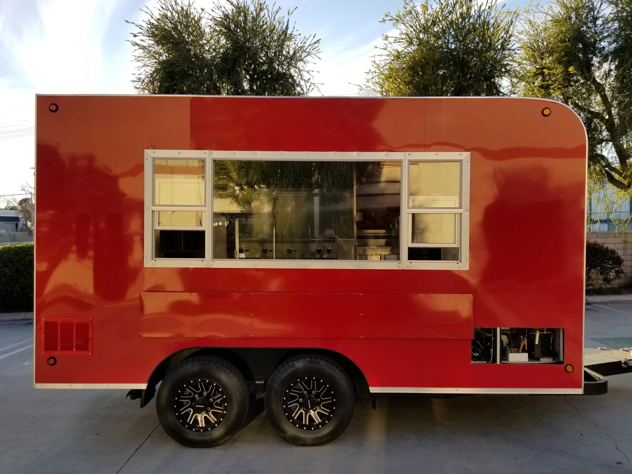 Echo: 14’ Compact & Efficient Food Trailer