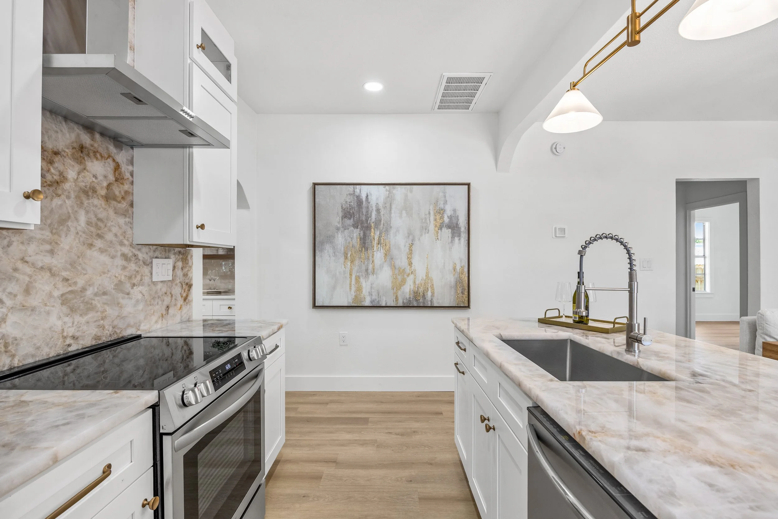 Web - 6810 N Branch Ave - Tack Sharp Media -15.jpg