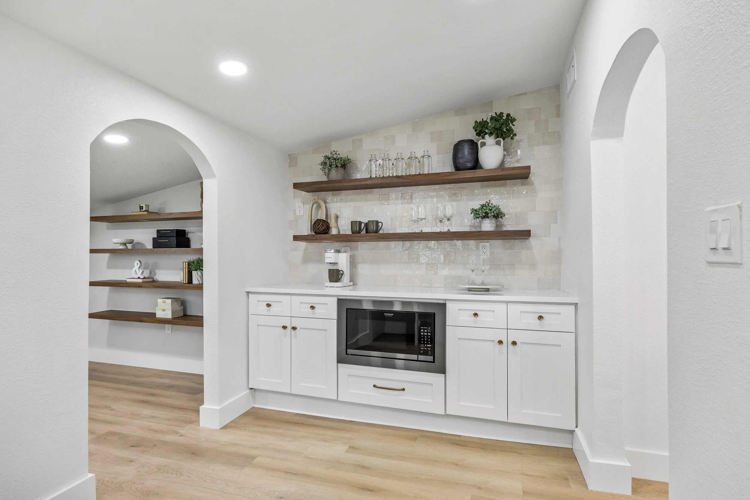 Web - 6810 N Branch Ave - Tack Sharp Media -23.jpg