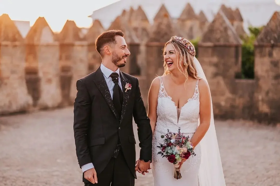 Las bodas de tarde son sin duda mis favoritas por la luz. Poder hacer la sesión de pareja al caer el sol, con las luces que más me gustan es un sueño. 
Siempre recomiendo a las parejas que piensen en la luz a la hora de celebrar