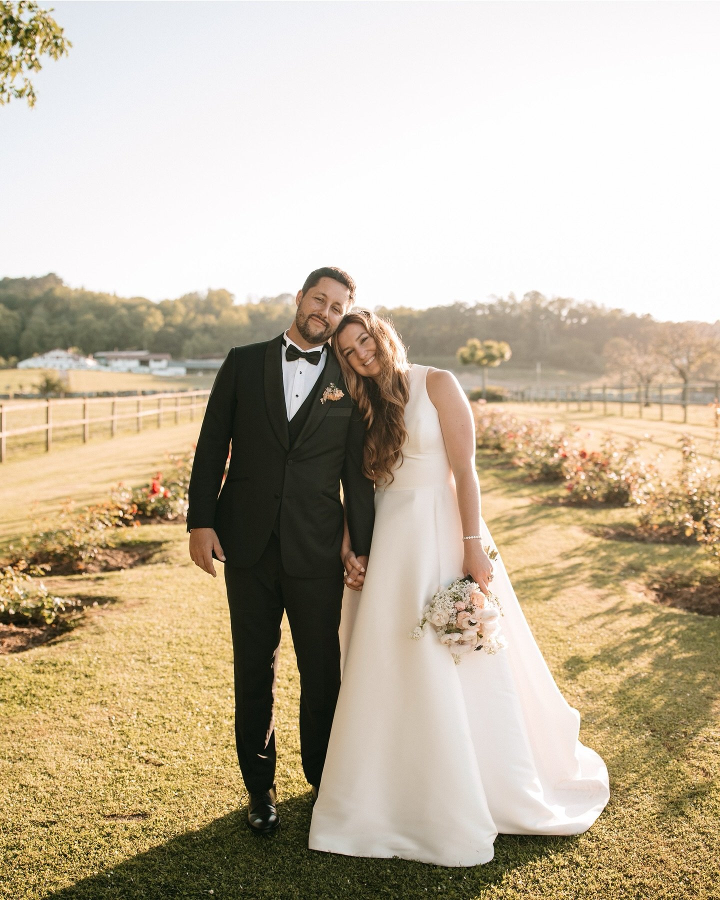 Yesterday we lived a dream wedding, Marisa and Scott came from the United States to get married on @fincamachoenia . Family and friends who came from Australia, the United States, the United Kingdom... to be with them and spend an unforgettable day. 