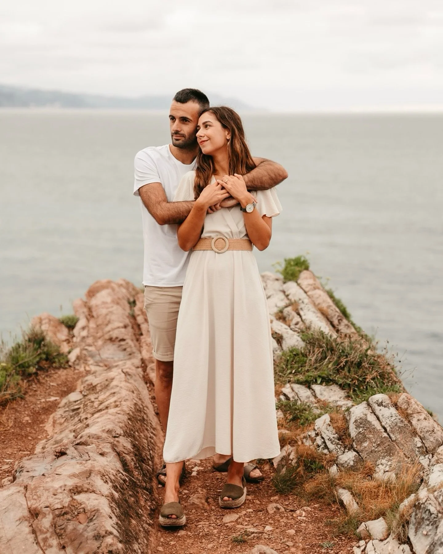 Zumaian egindako Jone ta David-en preboda, geroz gutxiago falta da @bodega_katxina elkartzeko 🤗🤗. 

Esta es la preboda de Jone y David que hicimos en Zumaia, cada vez falta menos para juntarnos en @bodega_katxina.